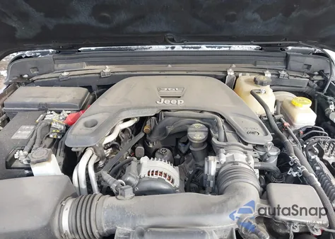 2020 Jeep Wrangler Unlimited Sport Altitude 4X4 z USA, uszkodzony, nr VIN 1C4HJXDG1LW133268